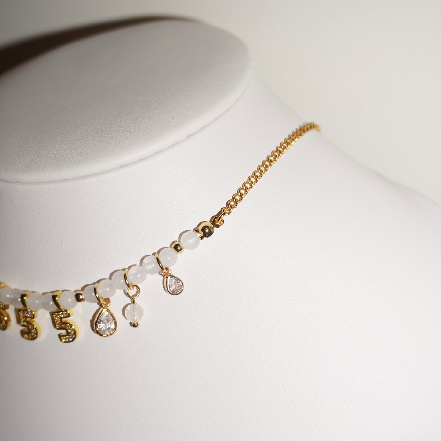 555 | weiße Jade Kette