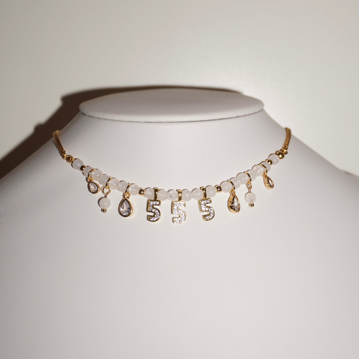 555 | weiße Jade Kette